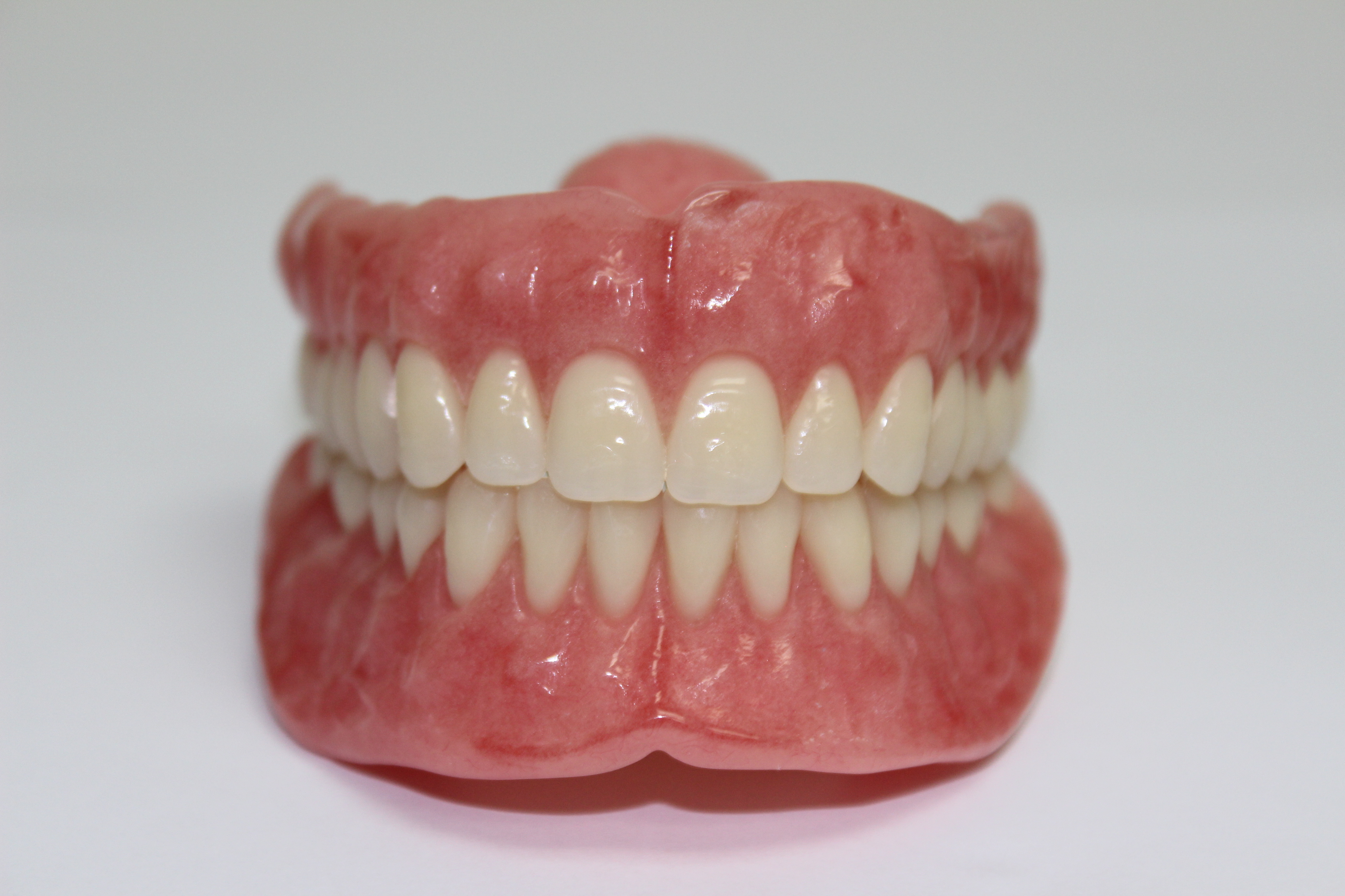 Before you opt for ant denture repair, get to know a brief on this
