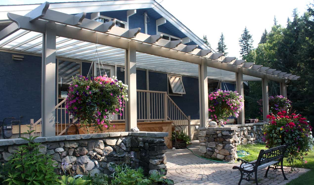 Do an agreement with a Trustworthy Pergola Building Contractor
