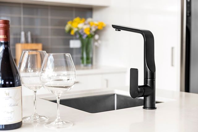 How to choose the perfect kitchen sink taps online?