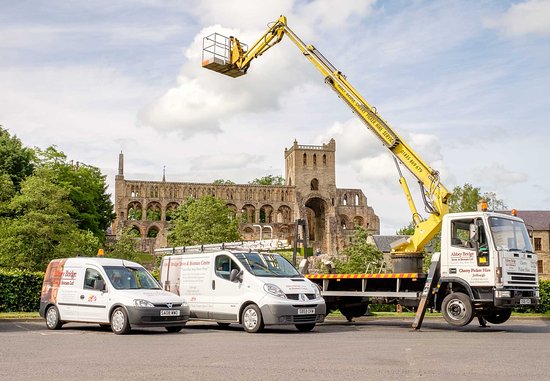 abbey-bridge-cherry-picker