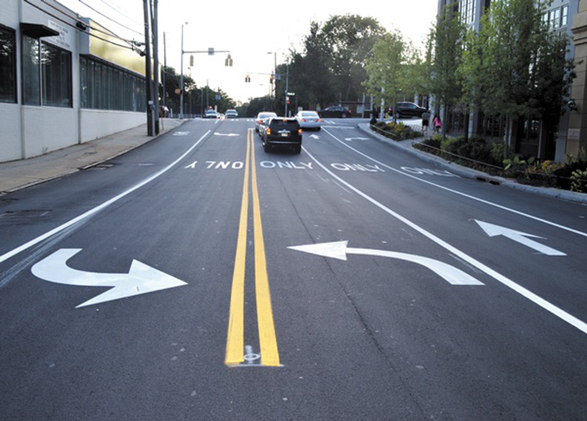 What do different road markings mean?