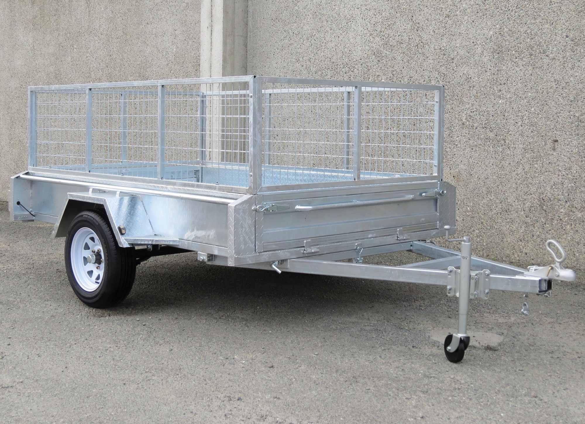 Why Tipping Trailers Are A Game-Changer For Contractors?